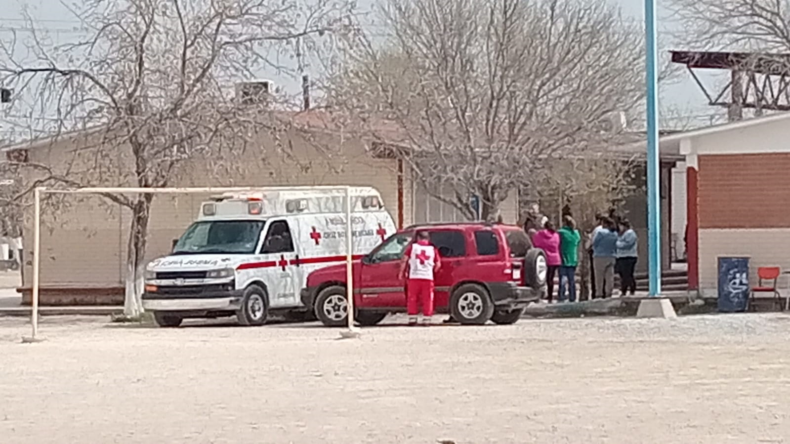 Intenta niña quitarse la vida en la escuela