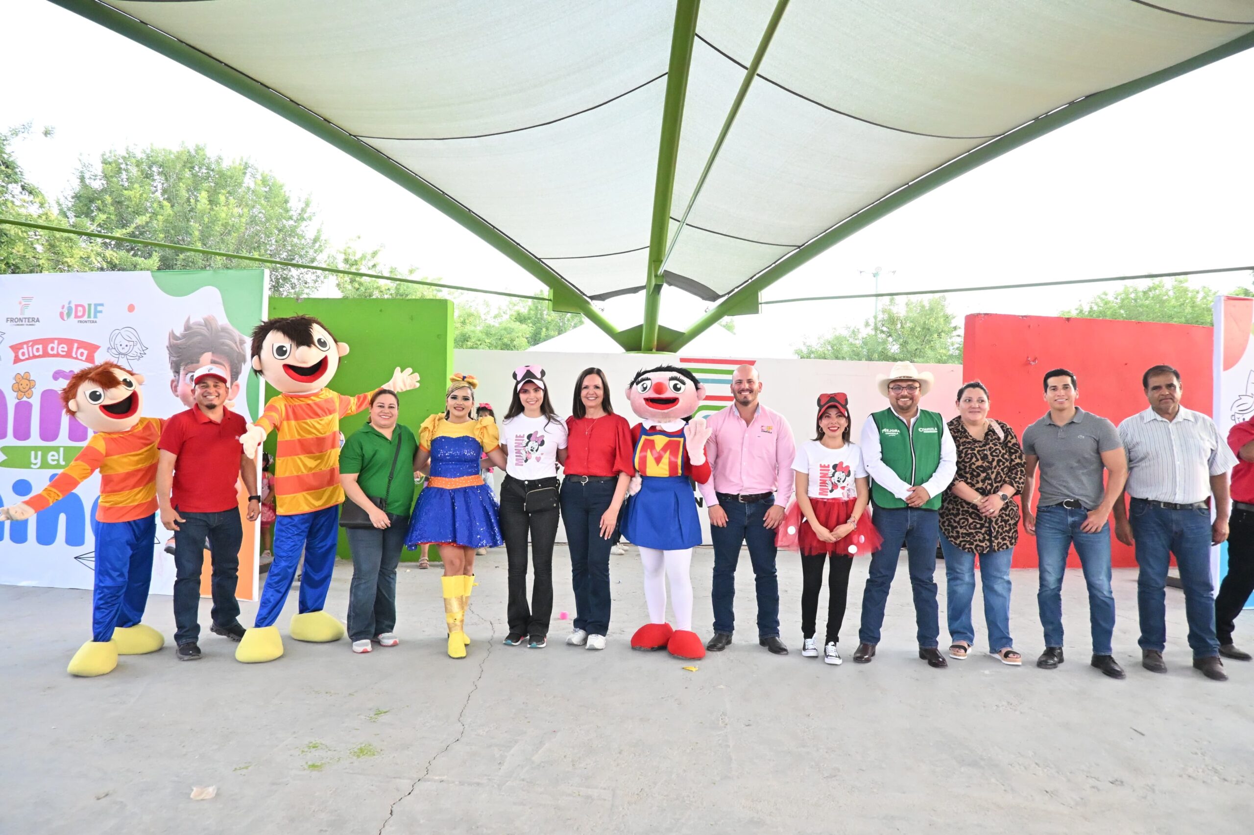 DA SARI FIESTA EN GRANDE A LA NIÑEZ