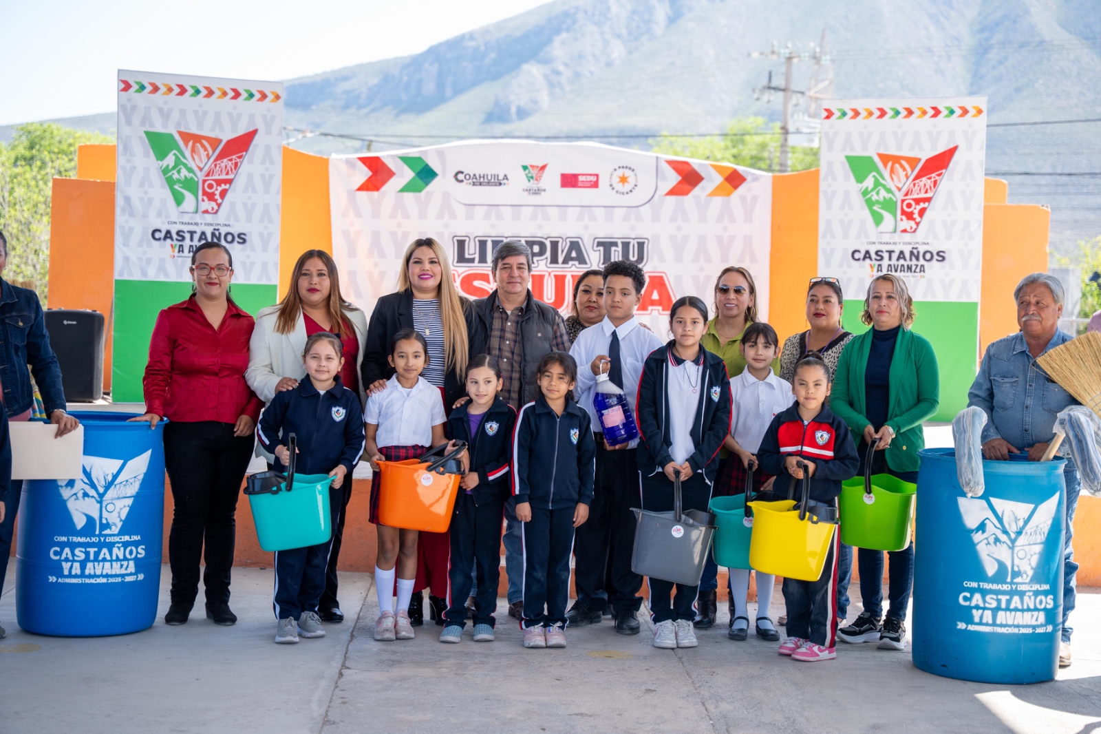 Aseguramos limpieza de nuestras escuelas: Yesica