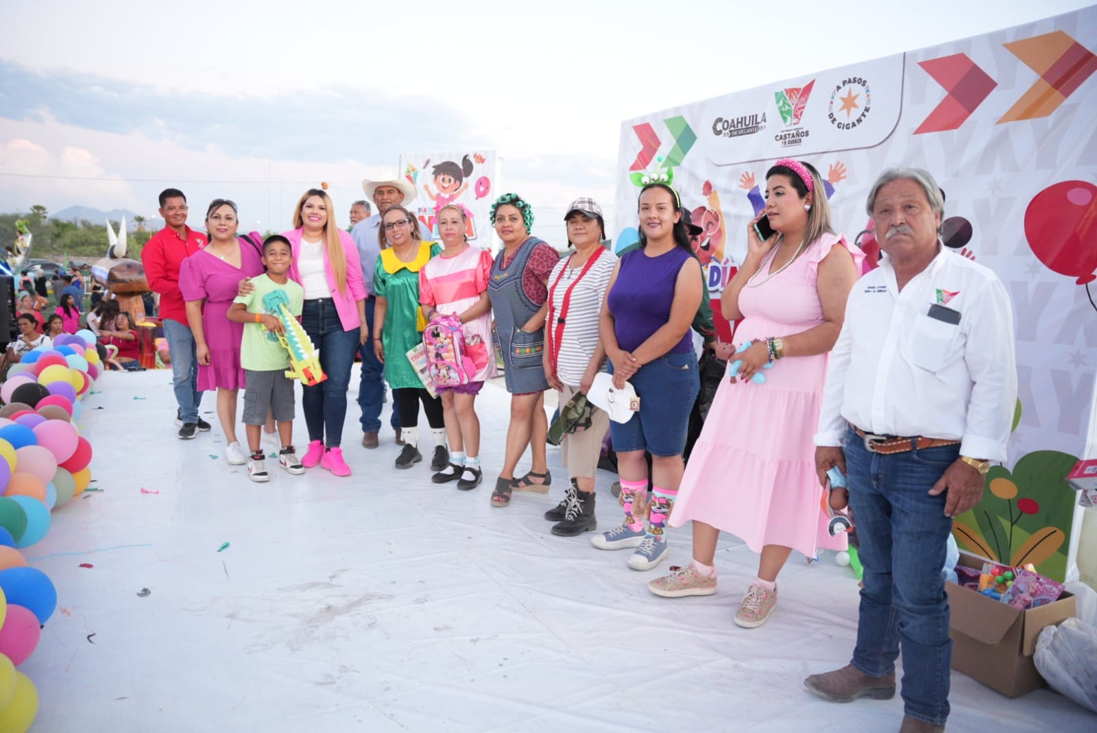 Desfrutan niños castañenses una celebración inolvidable