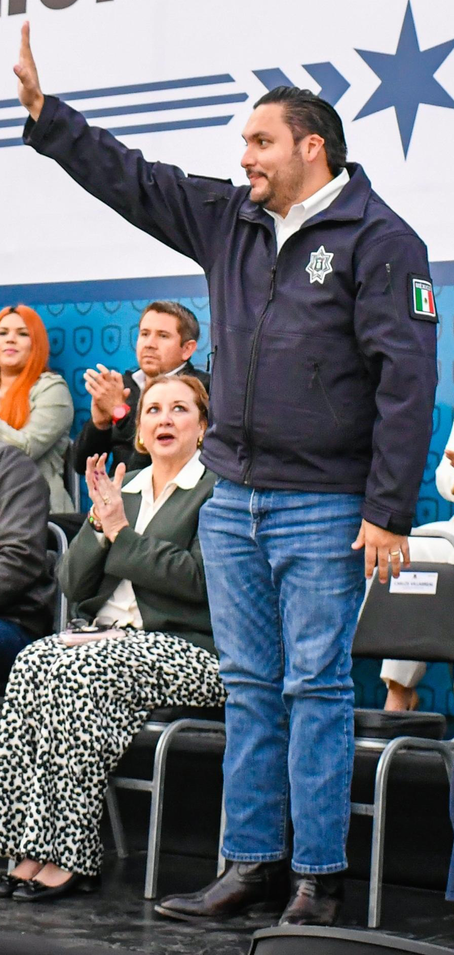 Seguridad, empleo e infraestructura: prioridades Ofrece Carlos logros