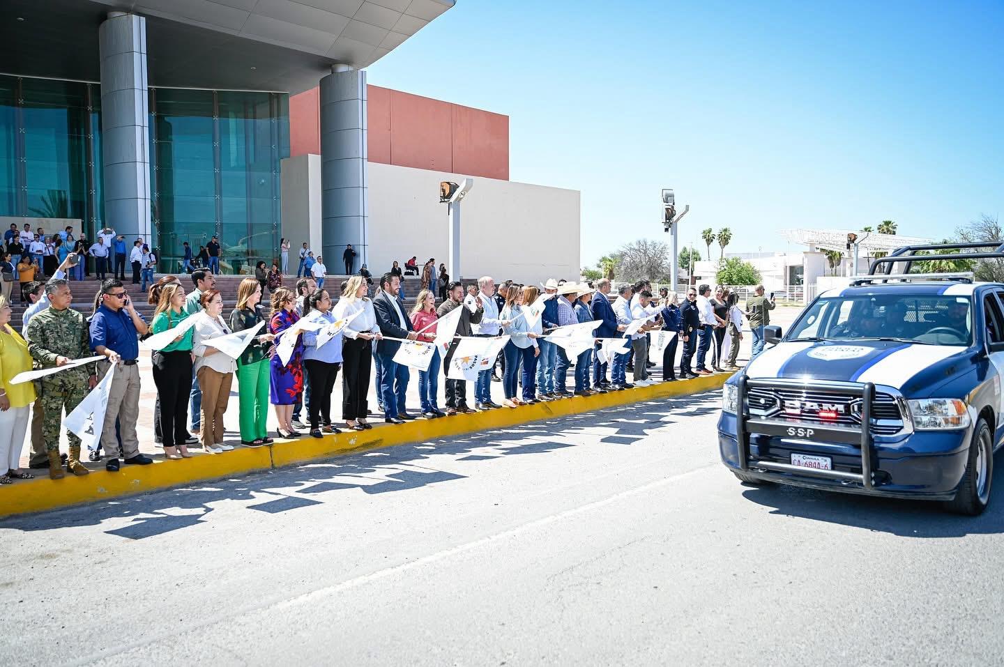 Ofrece Carlos hospitalidad y seguridad a los visitantes