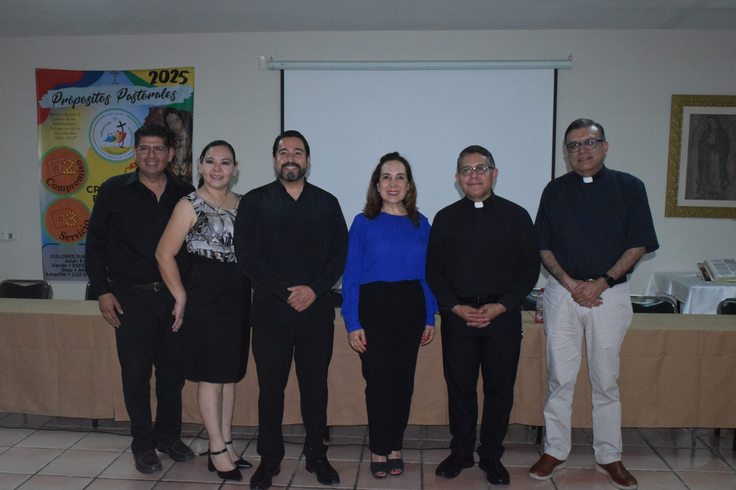 Unirán Viacrucis parroquias Santiago Apóstol y Santuario