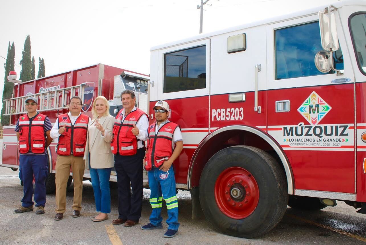 Refuerza Laura Jiménez equipamiento a Bomberos
