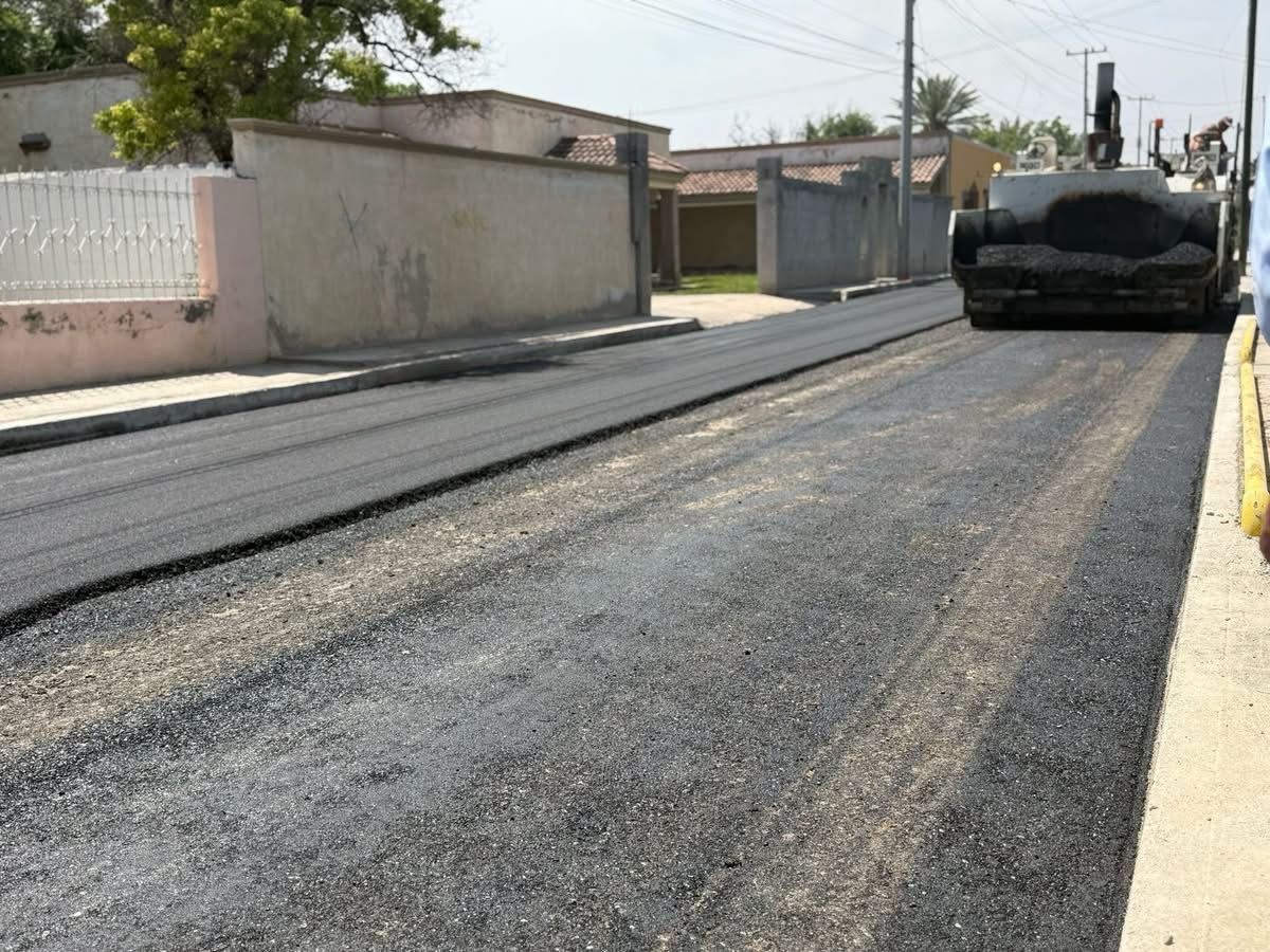 Supervisa Hugo obras de recarpeteo en SB