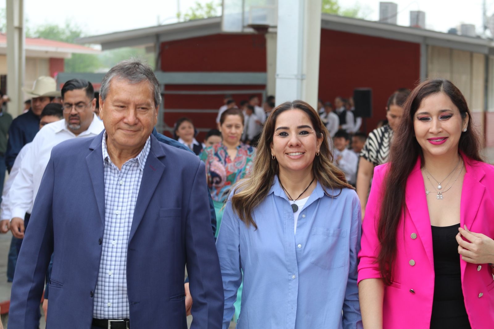 Entrega Óscar Ríos obras en primaria