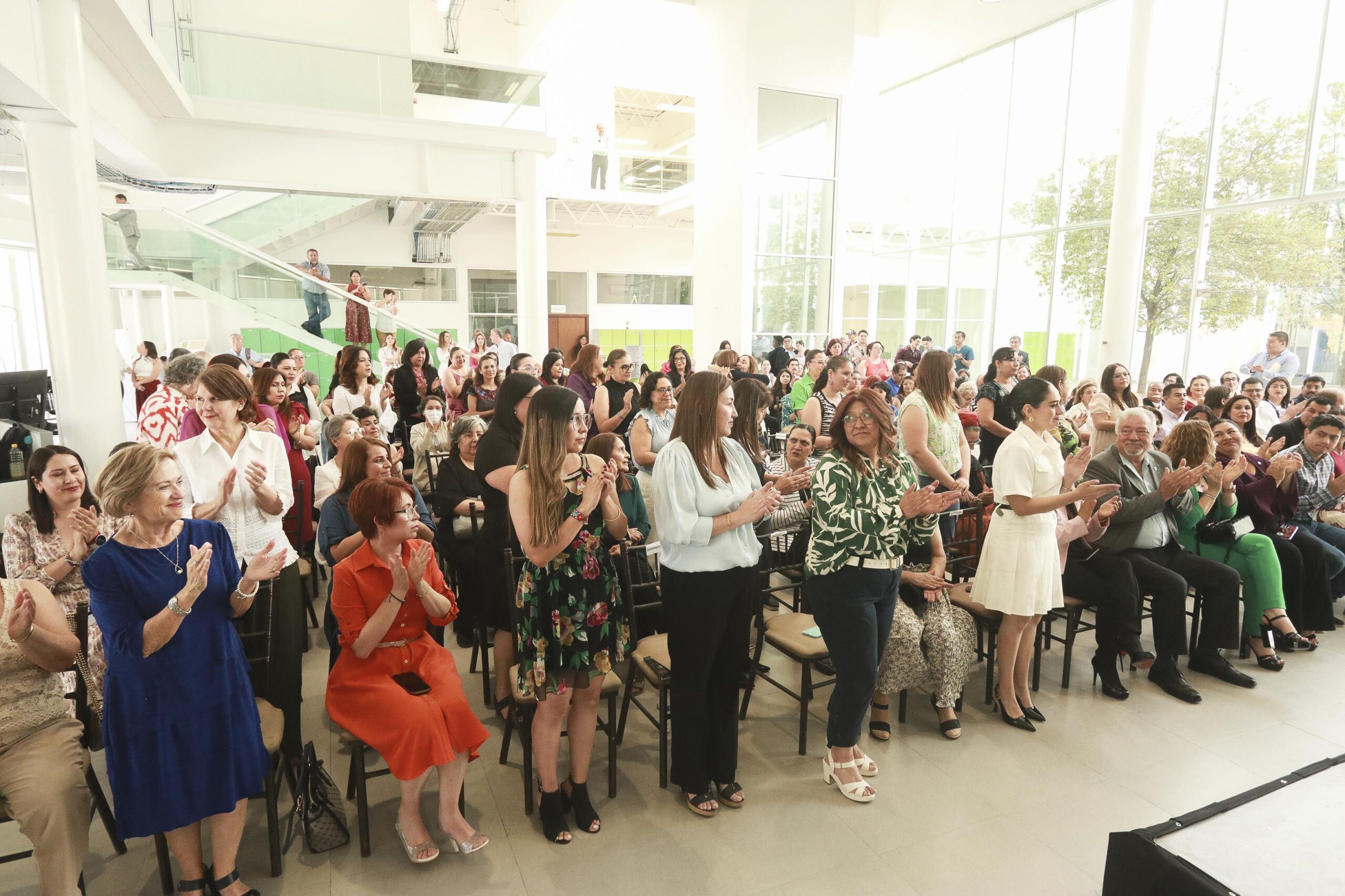 Presenta UAdeC Libro Mujeres Universitarias
