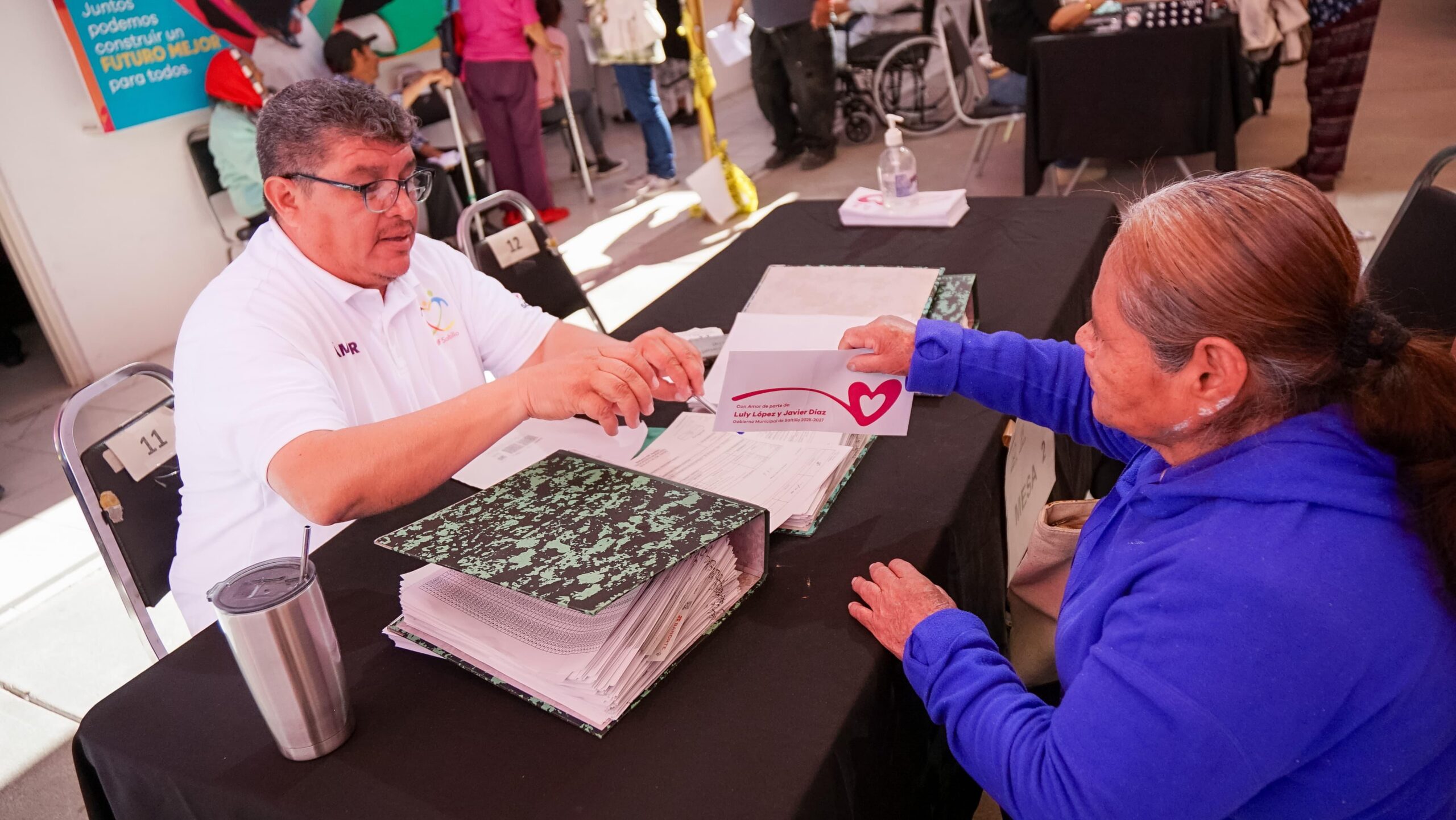 Continúa DIF Saltillo la entrega de “Apoyos de Corazón”