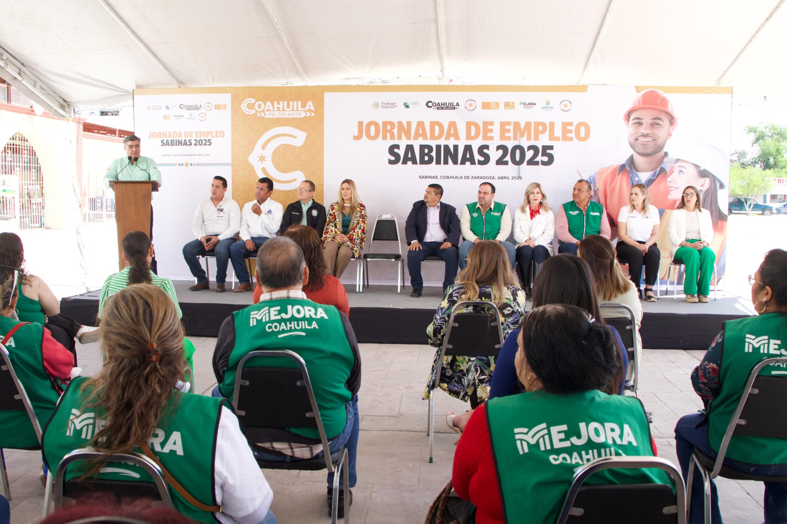 Exitosa jornada del empleo en Sabinas