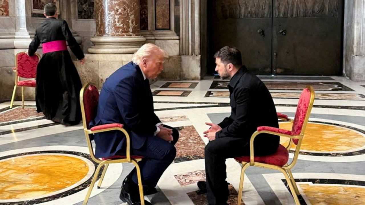 Trump y Zelenski se reúnen cara a cara en el Vaticano para buscar la paz en Ucrania