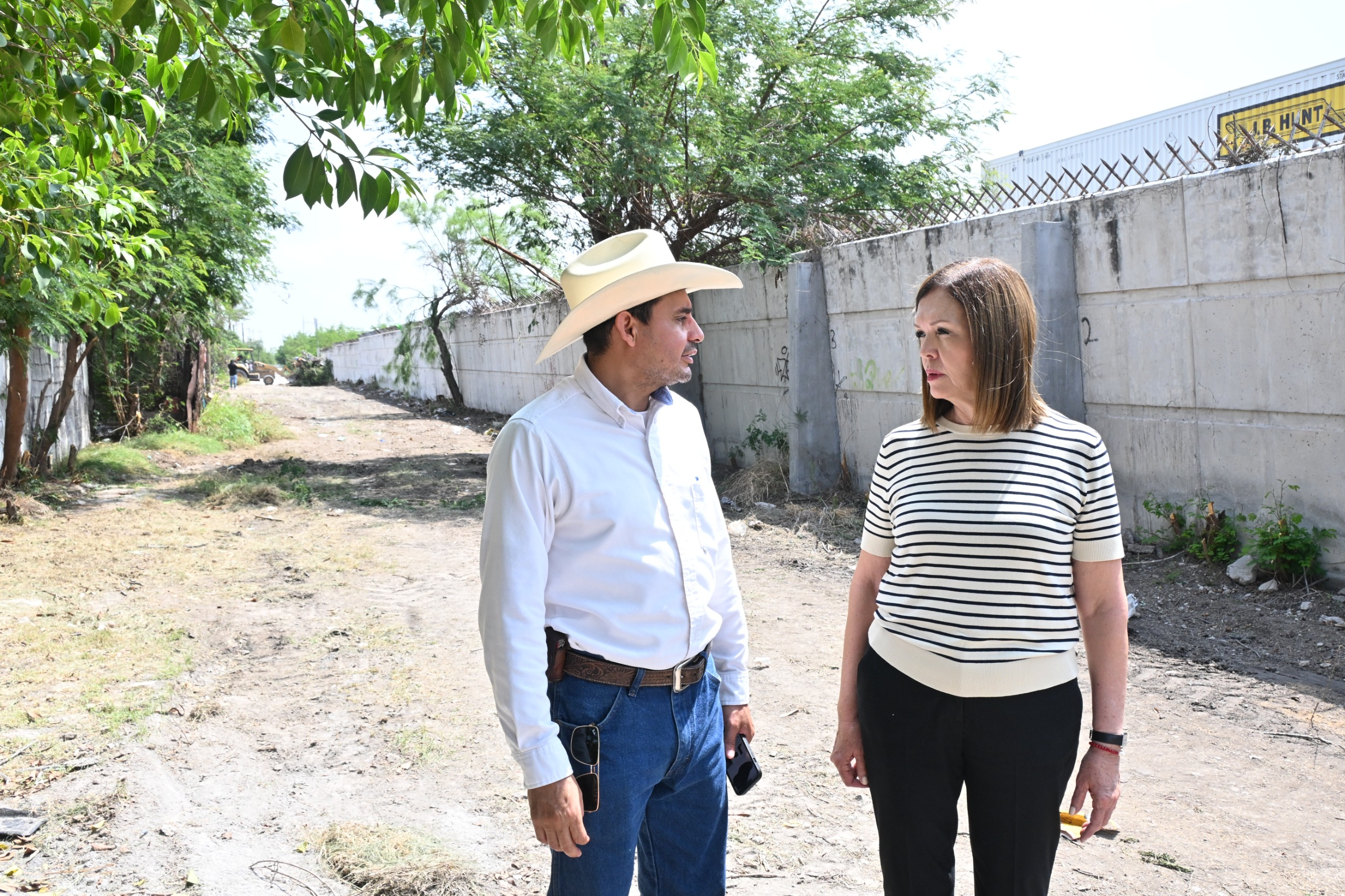 Sari Pérez fortalece la seguridad y la salud en La Sierrita