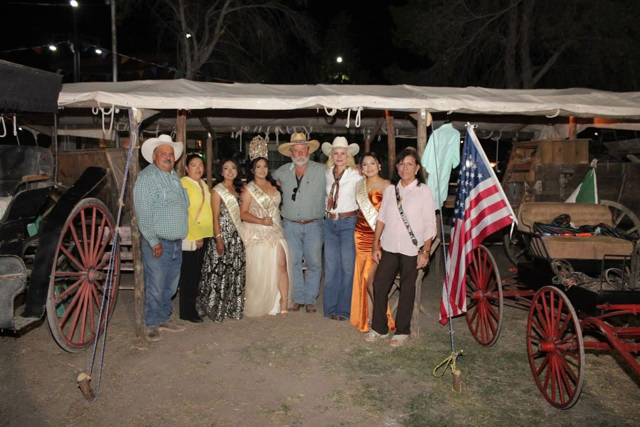 Celebra Laura Jiménez el 104° Aniversario de La Cuchilla