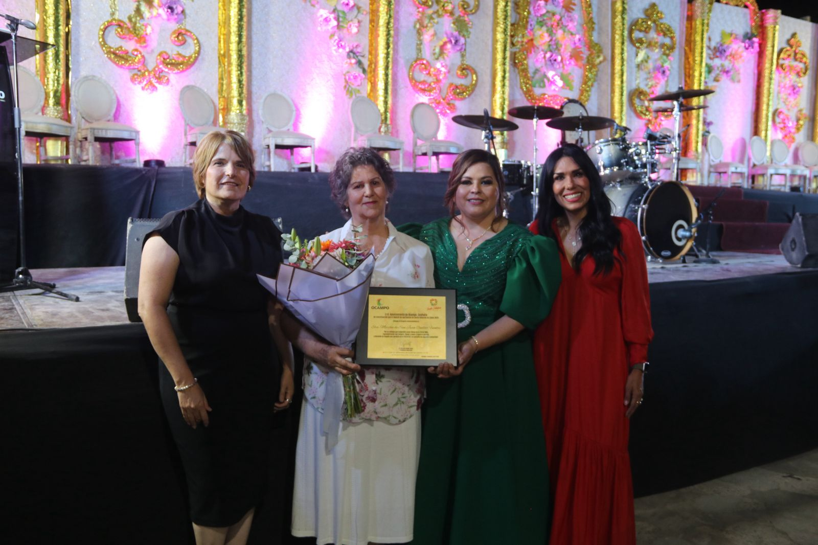 Ocampo celebra la coronación de Ileana Primera como Reina de las Fiestas Patronales Santa Catalina de Siena 2025
