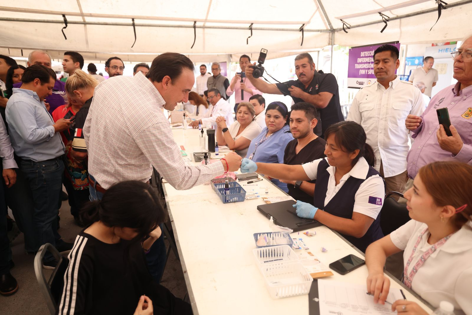 LLEVA MANOLO MACROBRIGADA MEJORA A PIEDRAS NEGRAS