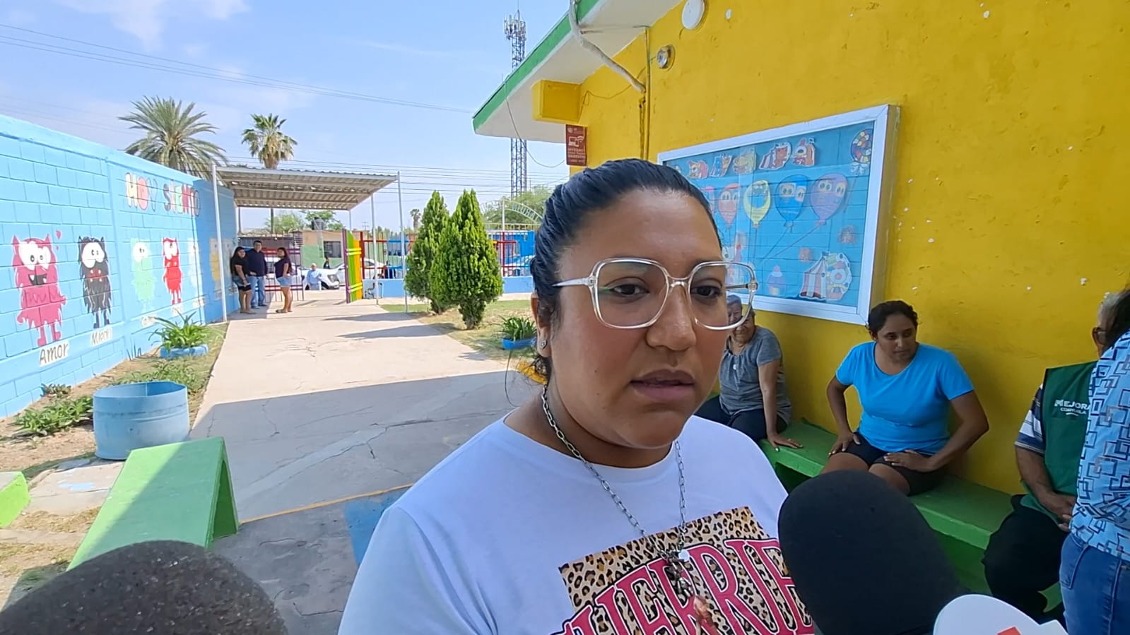 Toman clases en patios por el robo de cableado