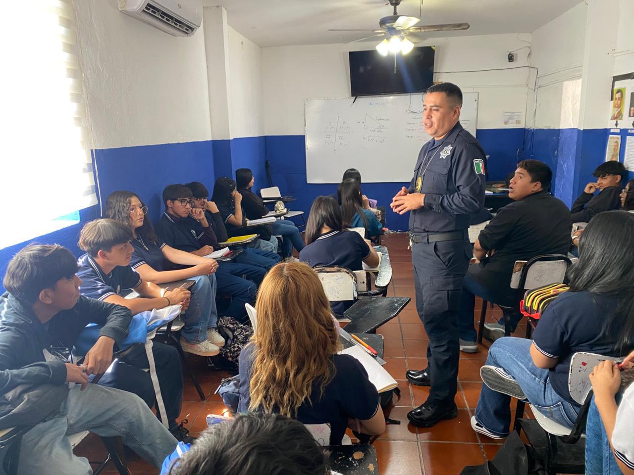 Mantiene RA cercanía y prevención en escuelas