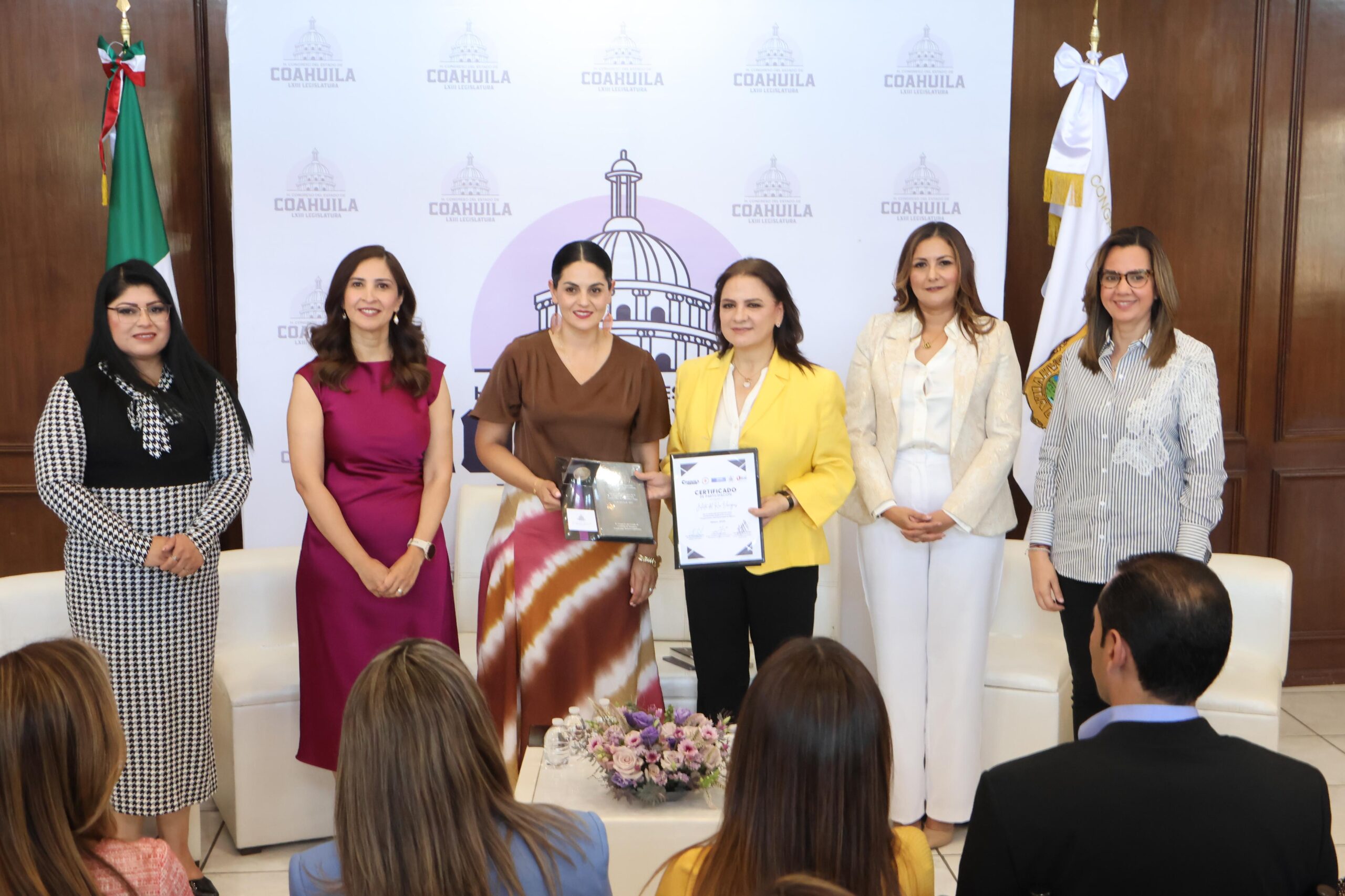 Realizan ponencia sobre Transparencia y Datos