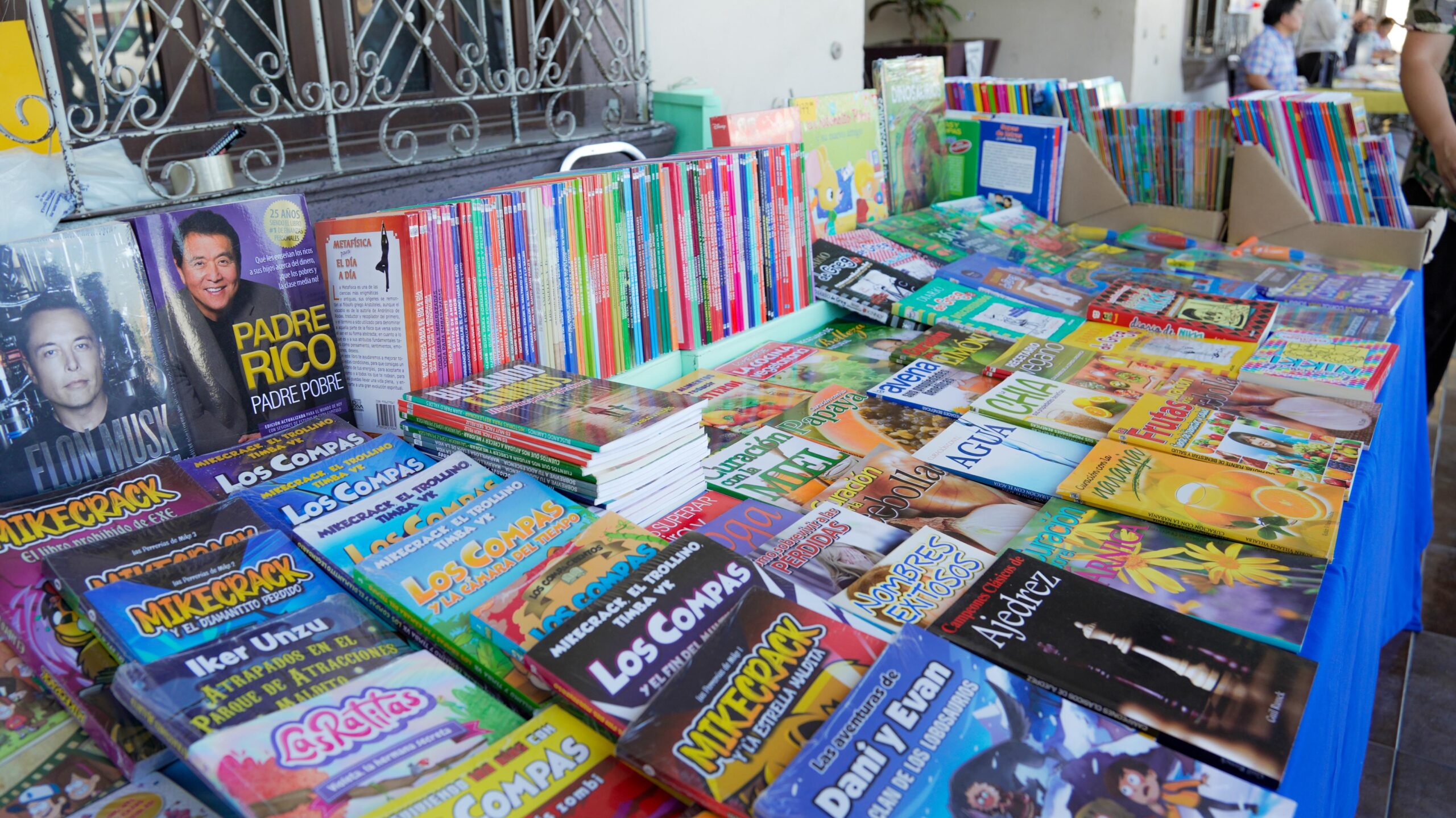 Inaugura Sari Pérez primera Feria del Libro en Frontera