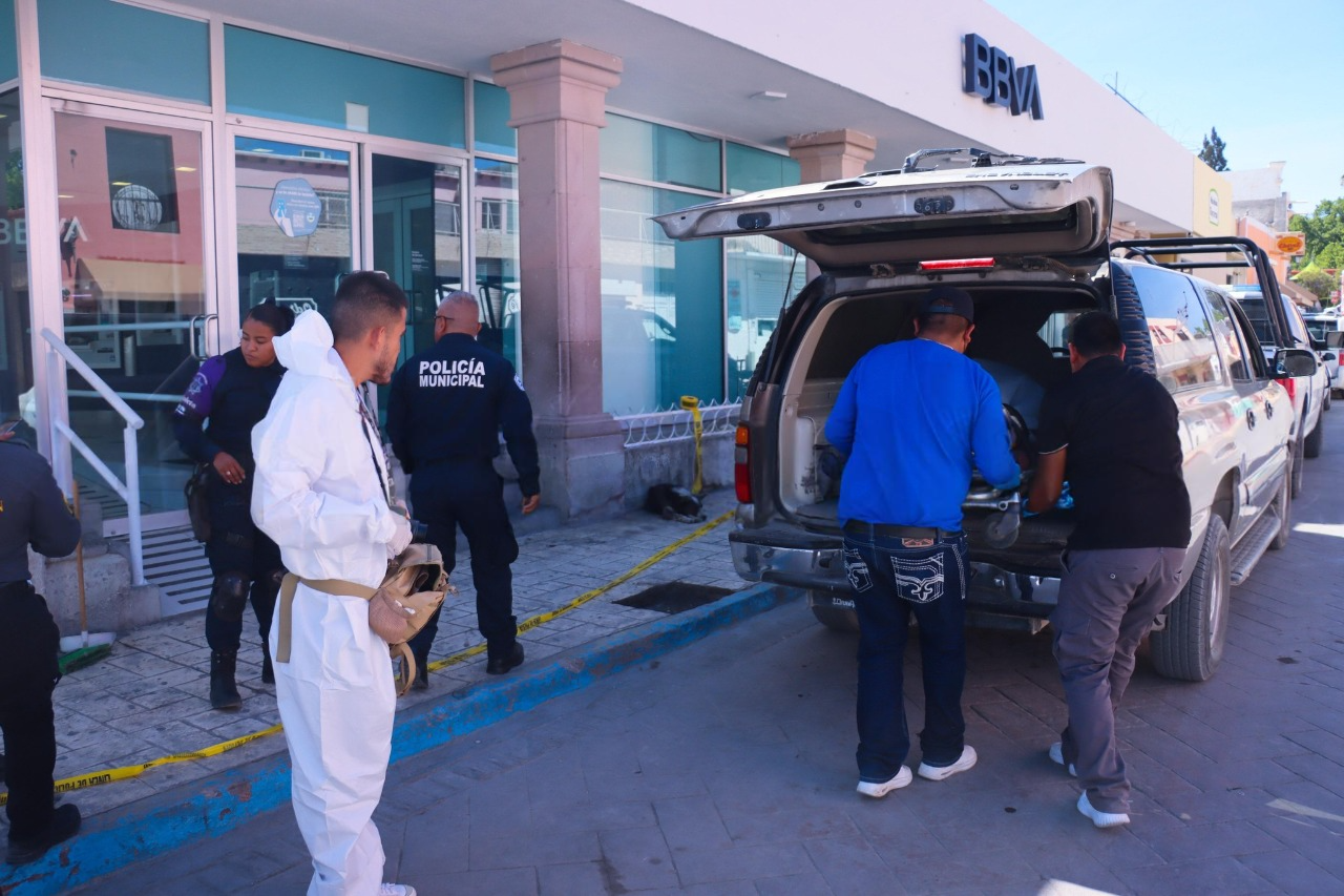 Muere mujer de 74 años en banco