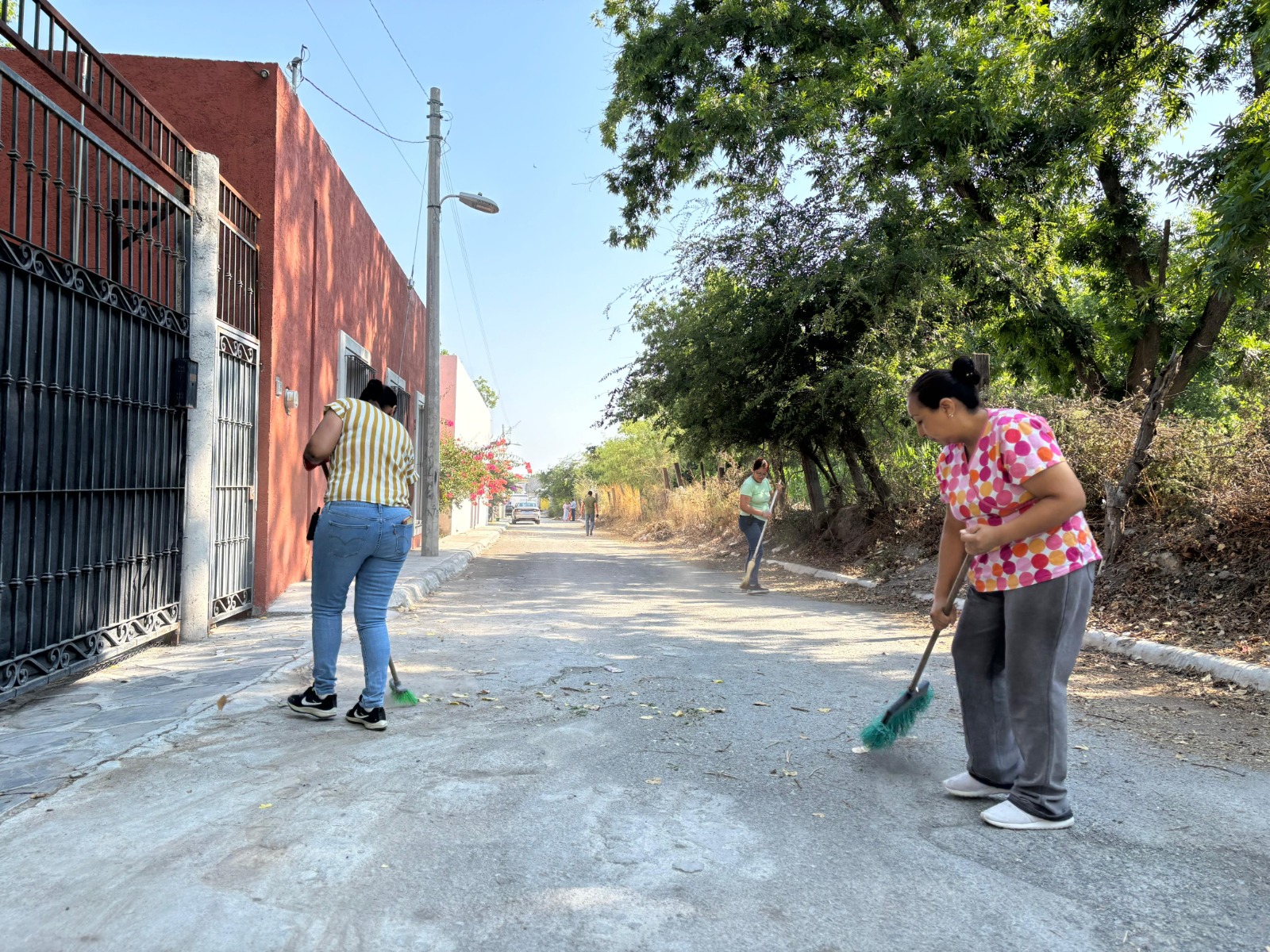 Suman esfuerzos por un Parras más limpio