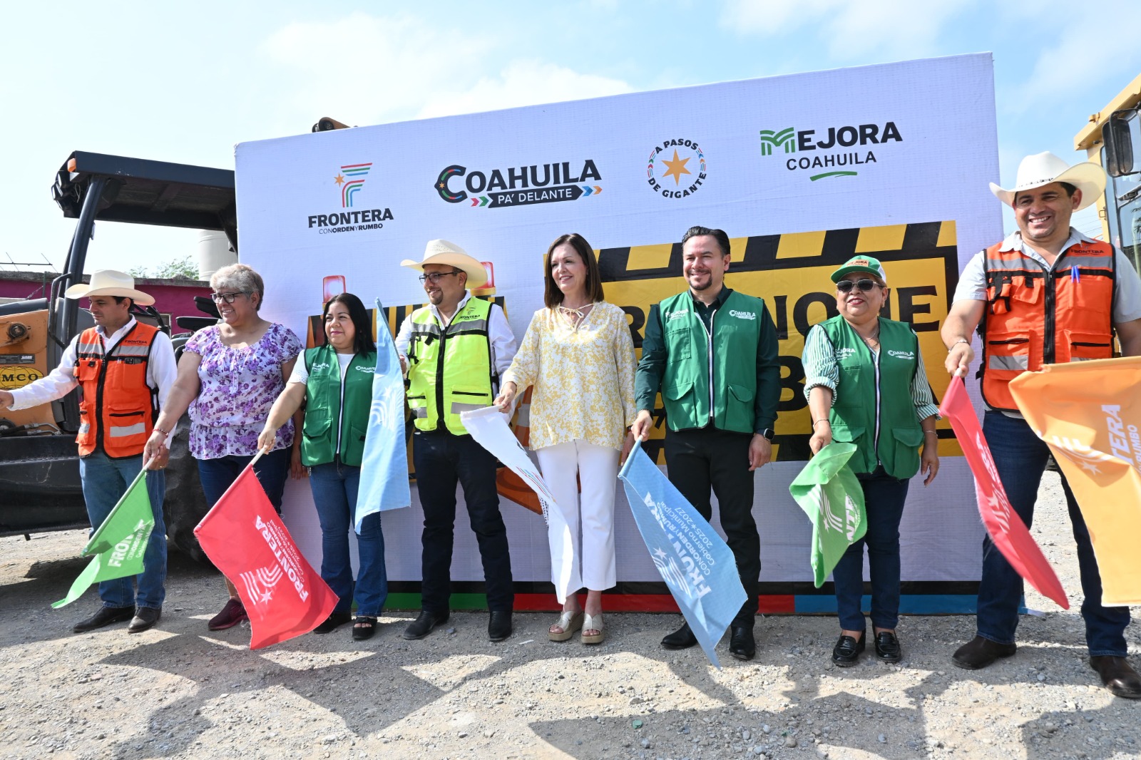 Llevan pavimentación a colonia Guadalupe Borja