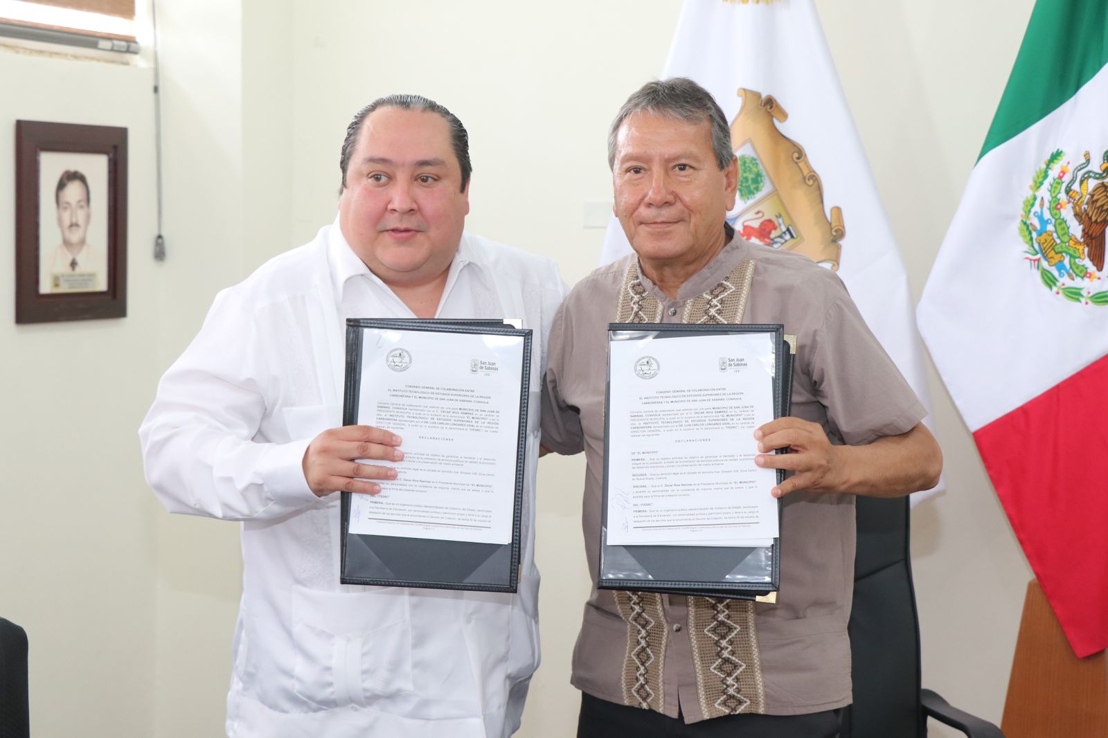 Firma Óscar Ríos convenio con el TecNM Carbonífera