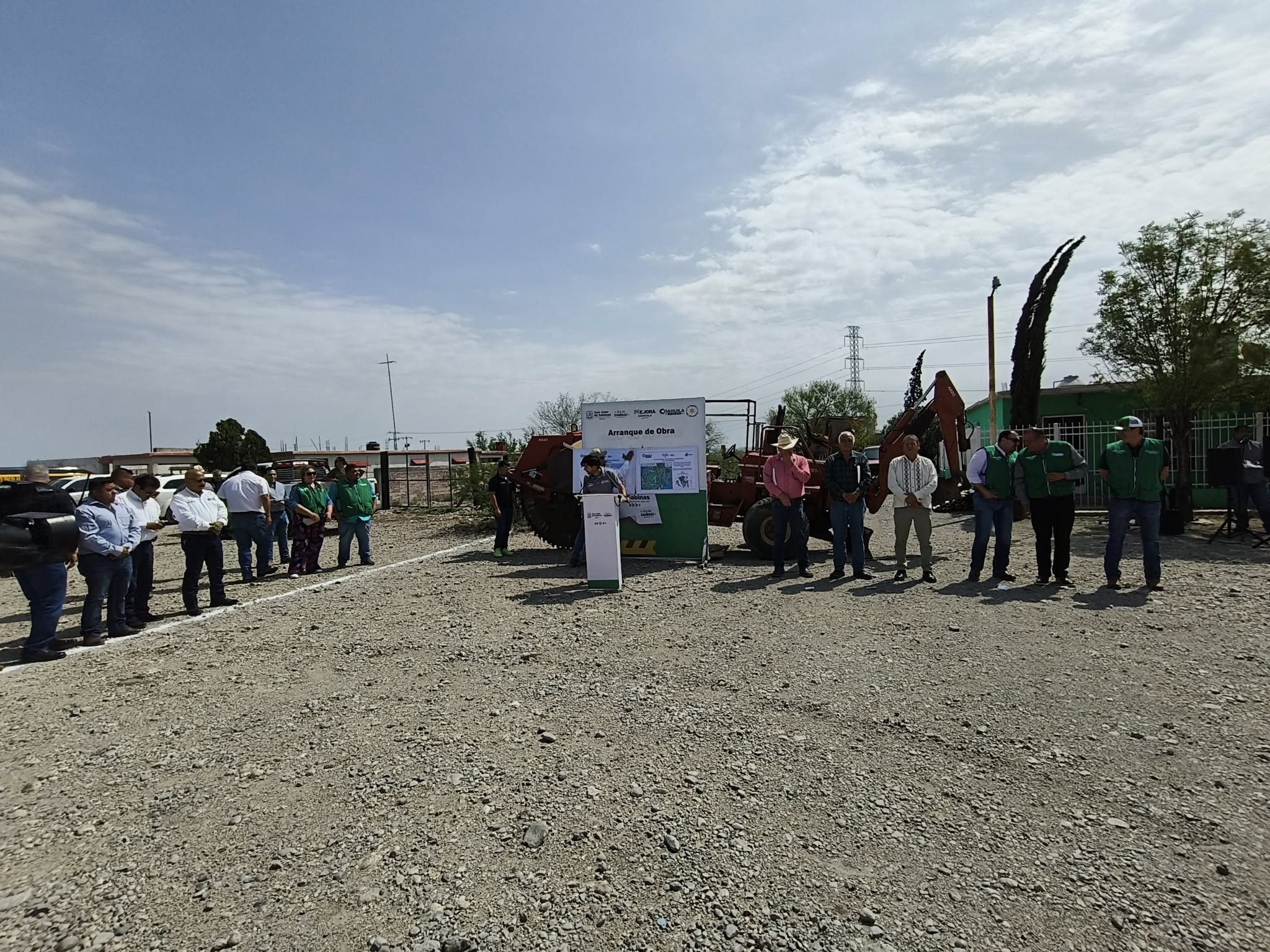 Arranca obra de ampliación de red de agua en Las Flores
