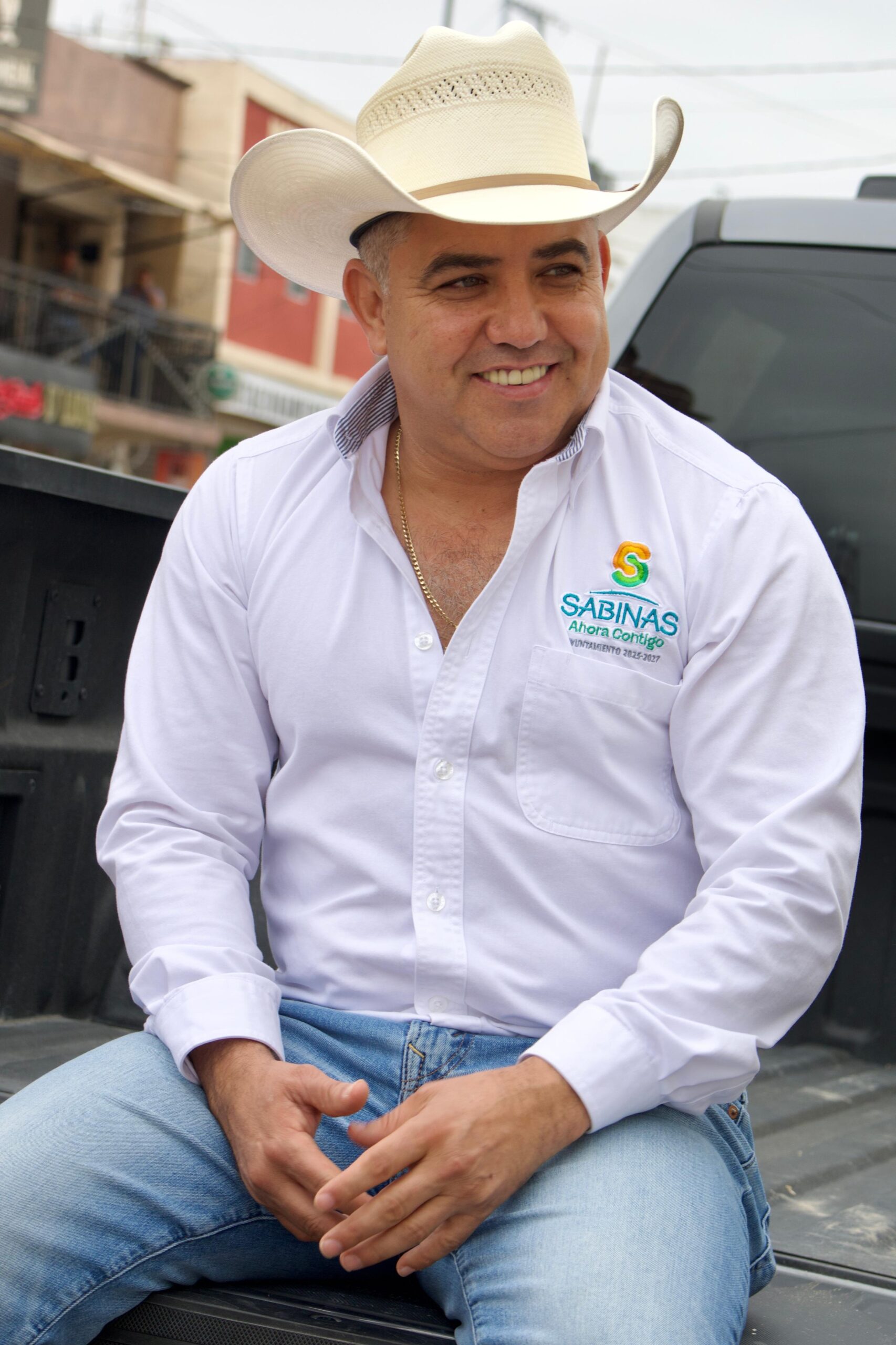 Improvisa «Chano» audiencia pública afuera de presidencia