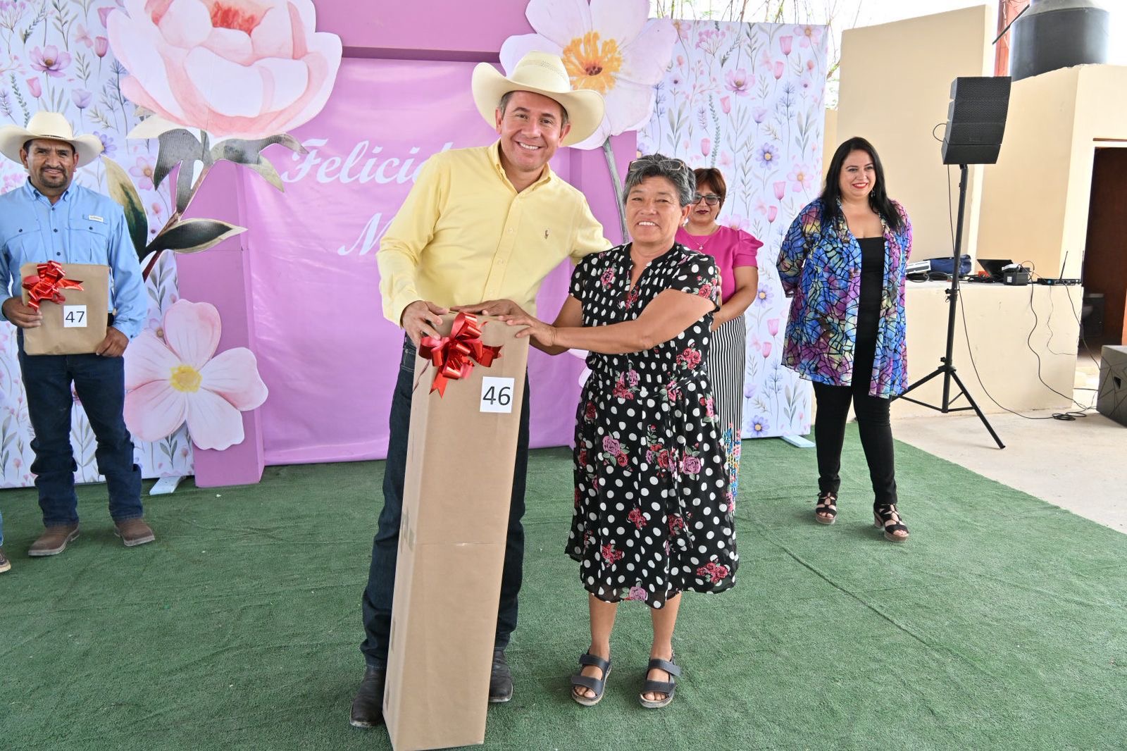 Festeja San Buena a mamás de ejidos