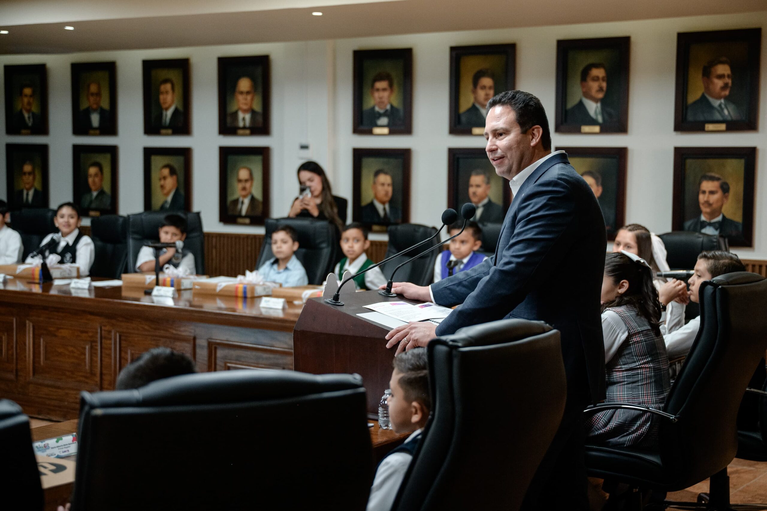 Promete Díaz escuchar voces del Cabildo Infantil