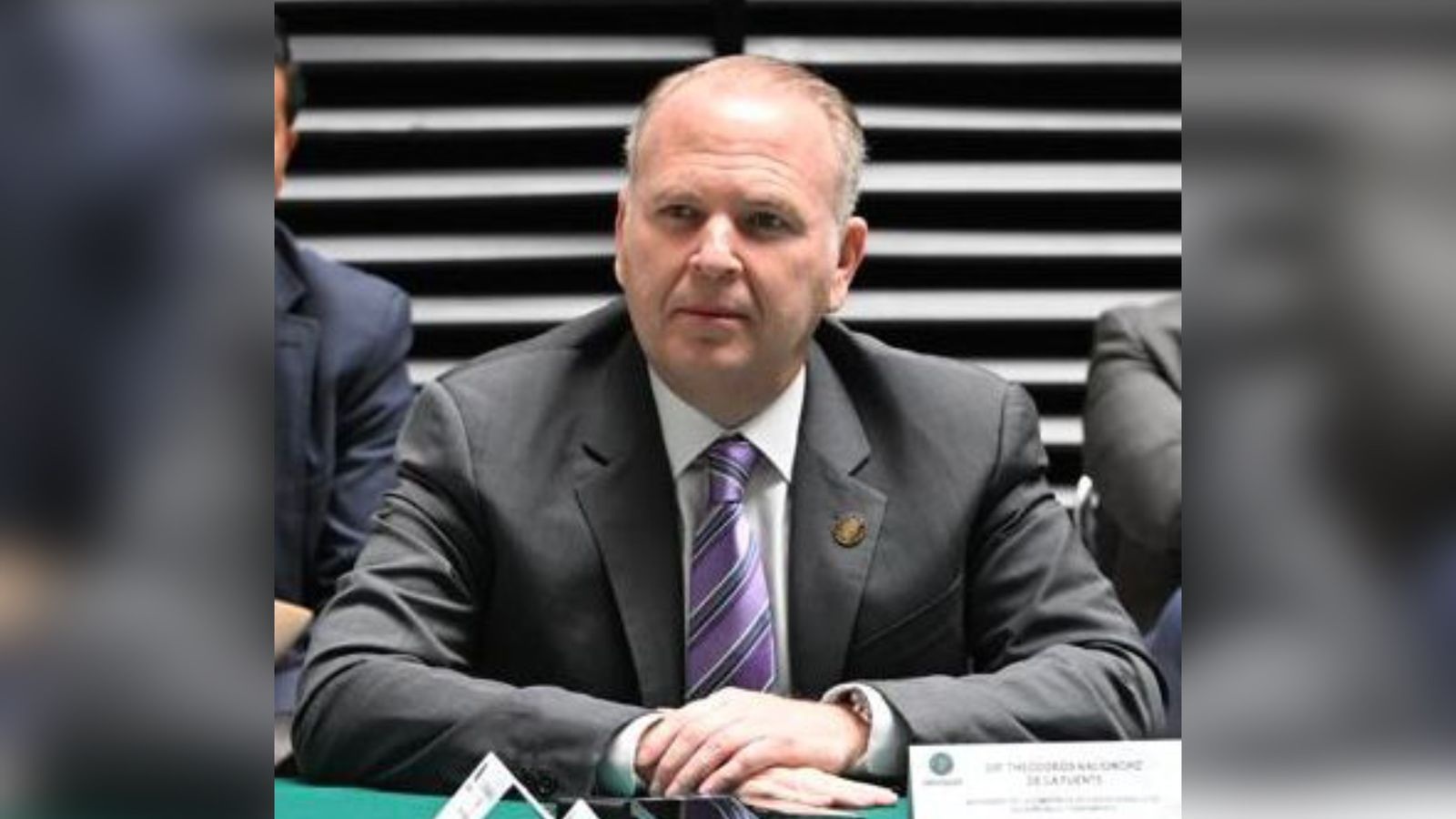 Apoyos económicos e IMSS para ex obreros de AHMSA