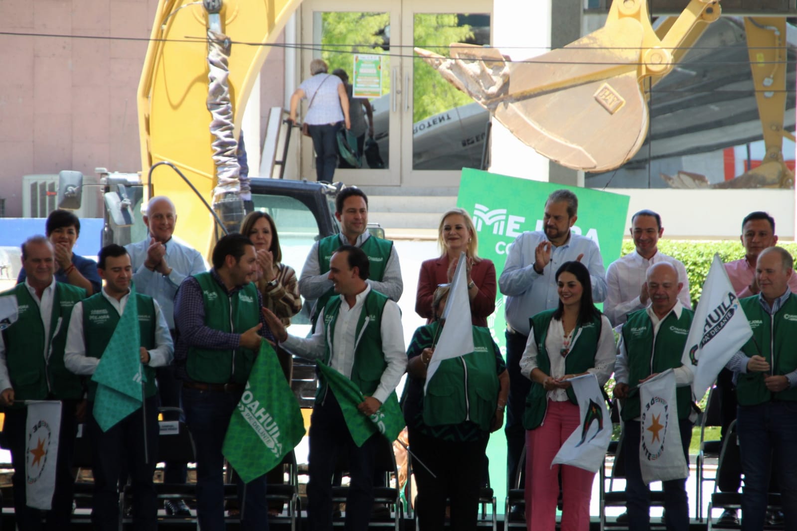 Logra Región Centro salir adelante de adversidades