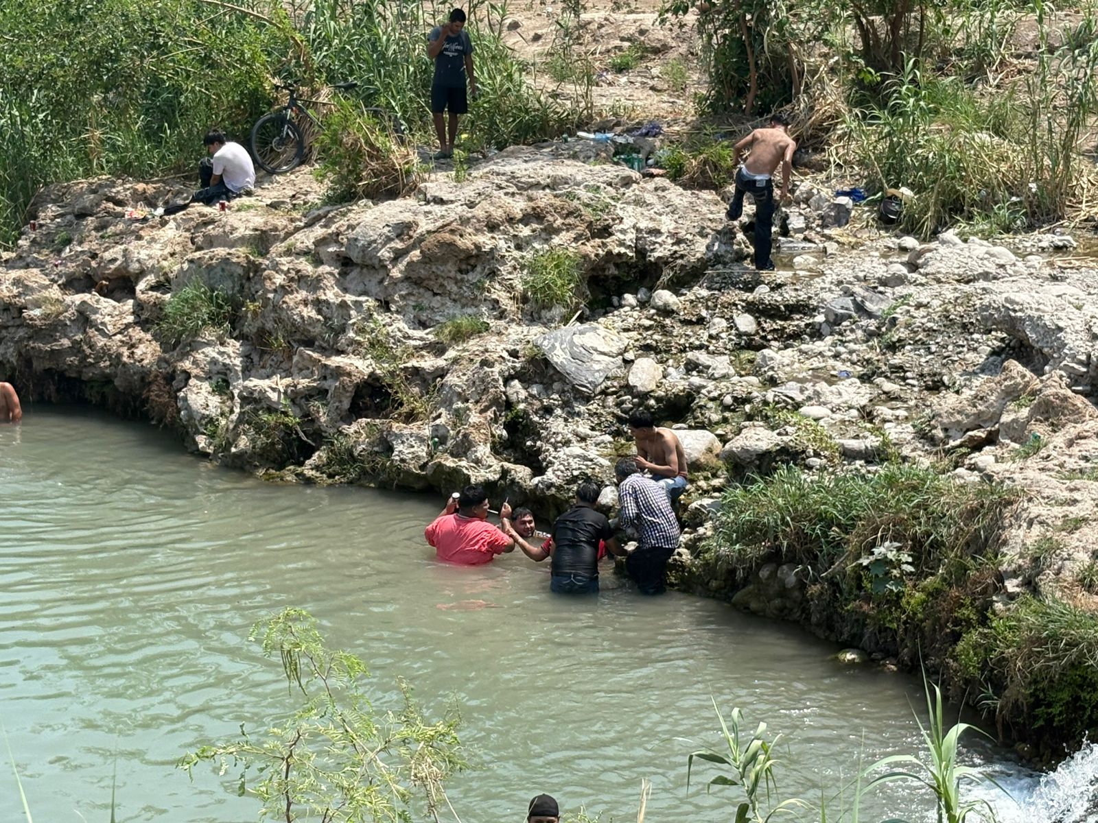Reviven lluvias al Charco Azul
