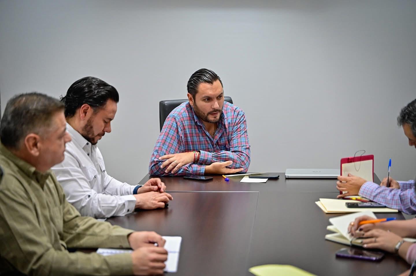 Revisa Carlos avances en Mejora Regulatoria