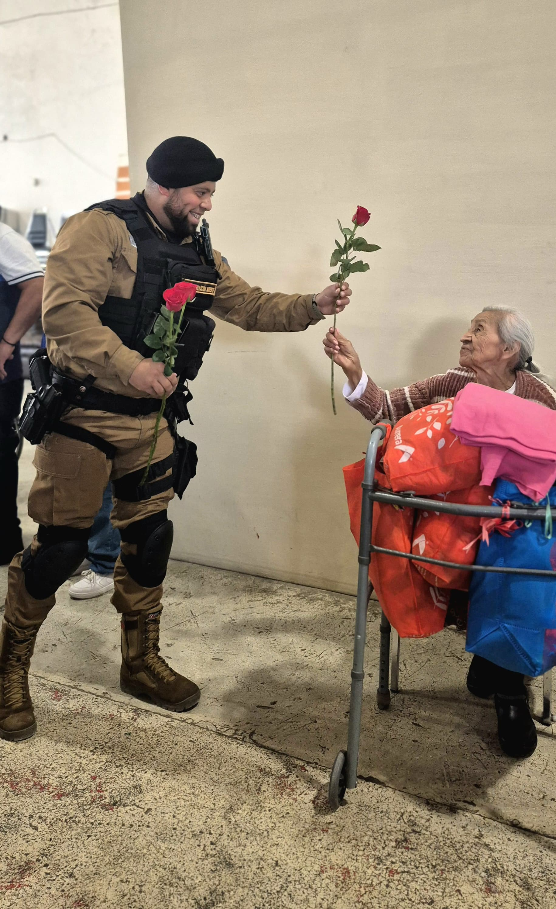 La Comisaría de Seguridad y Protección Ciudadana felicita a las madres en su día