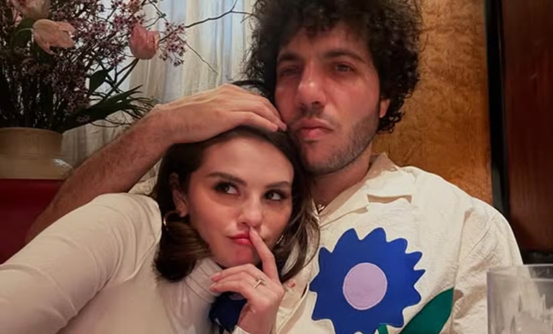 Selena Gomez responde a su manera en medio de especulaciones de traición de Benny Blanco