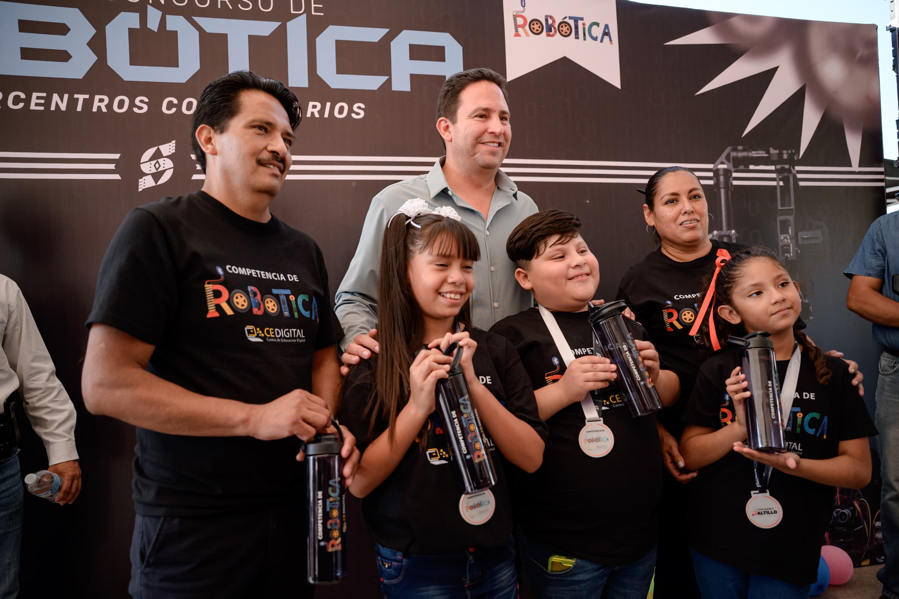 Impulsa Javier Díaz la educación y la innovación en Saltillo
