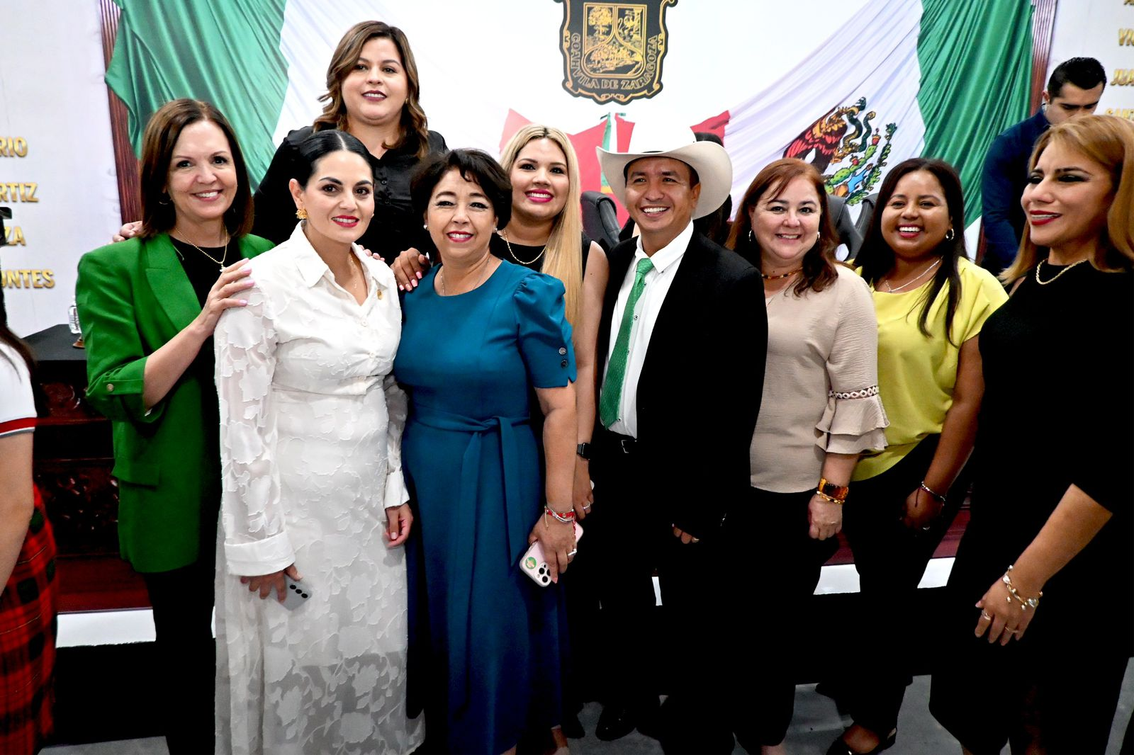 Adriana Valdéz acompaña sesión del Congreso en San Buenaventura por aniversario y declaratoria cultural.