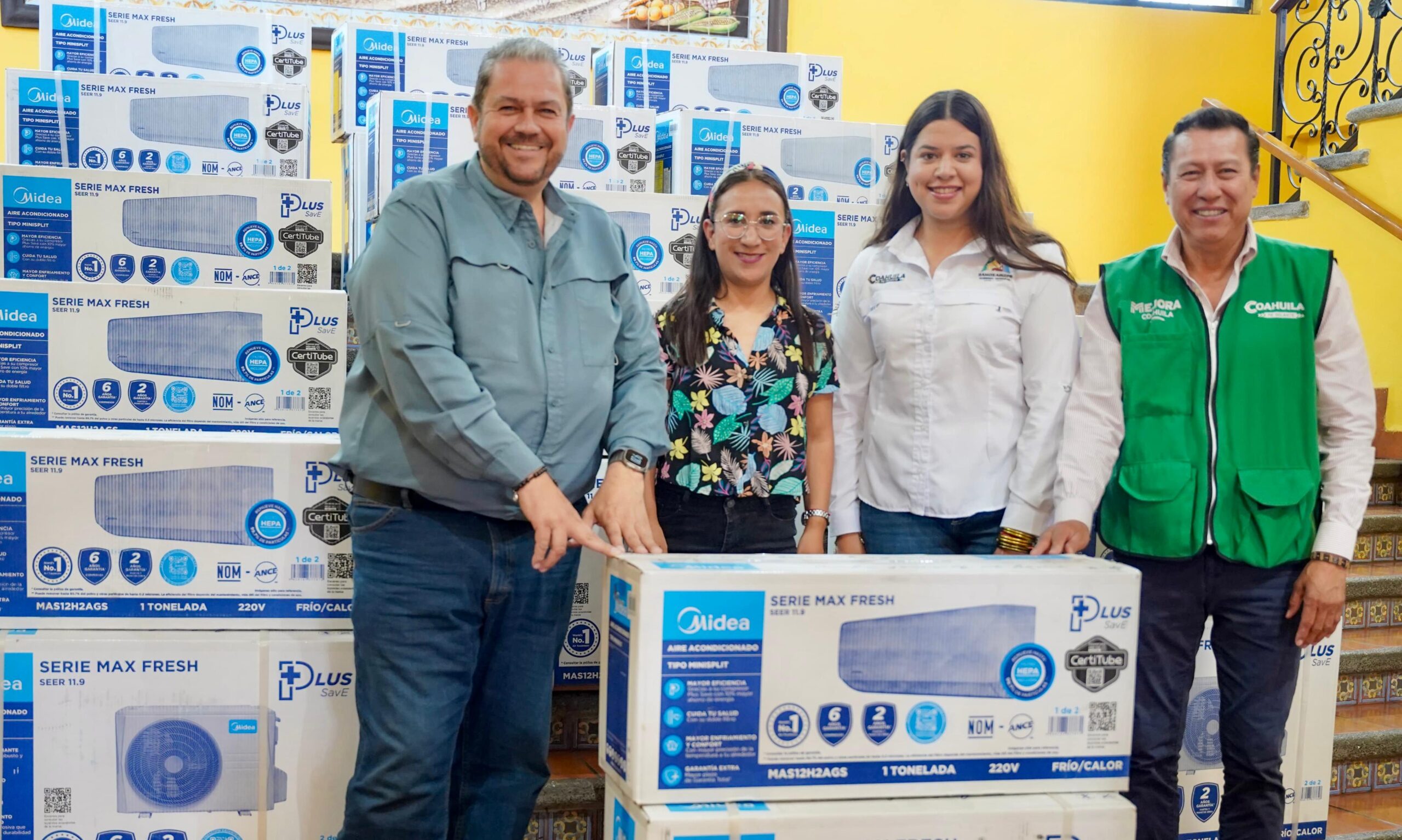 Avanza entrega de minisplits
