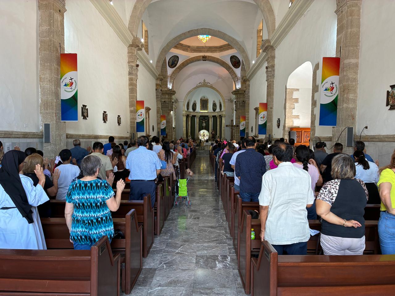 Fanatismo no lleva a salvación: sacerdote