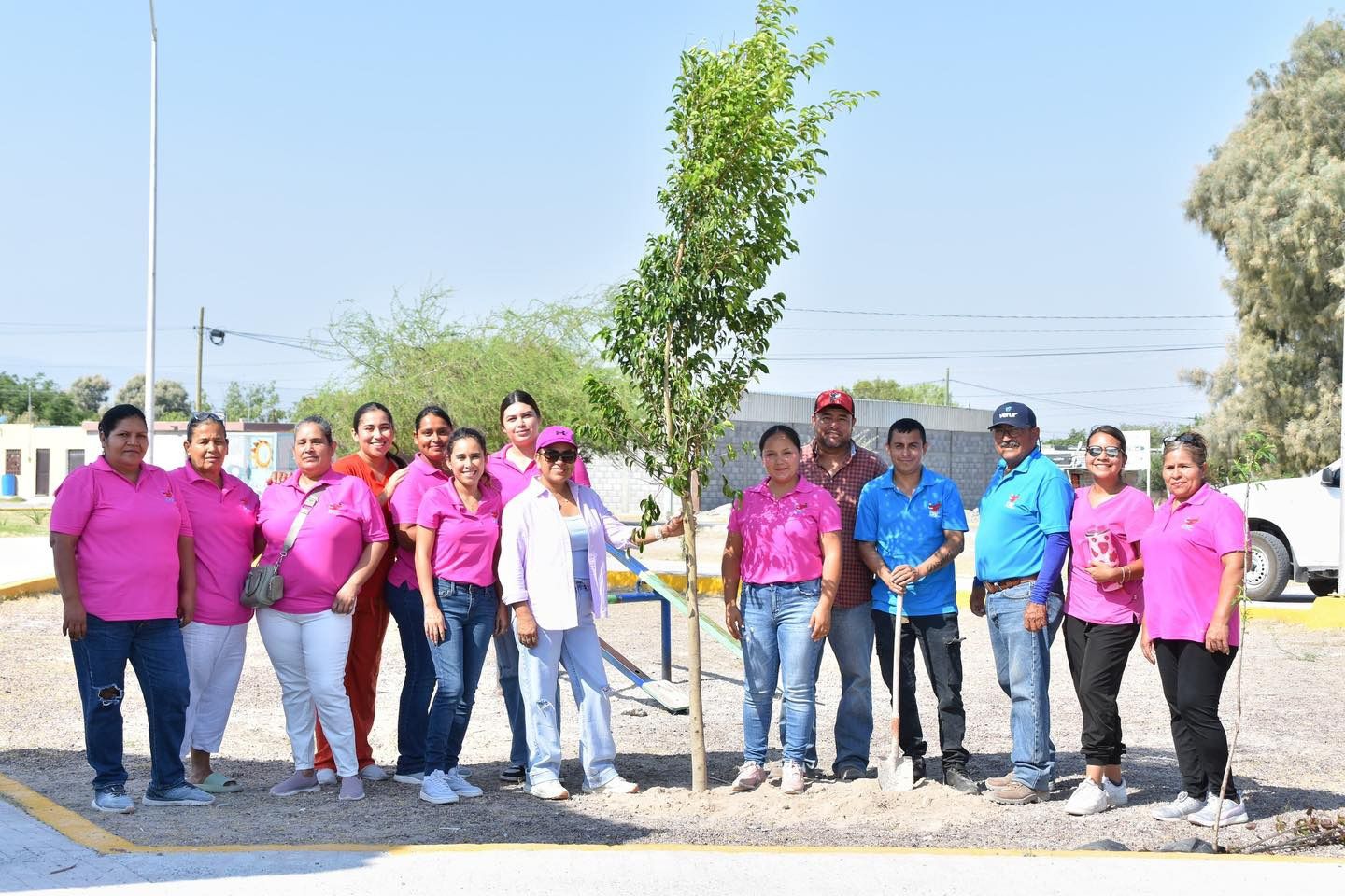 Reforesta DIF 4 Ciénegas plaza de Las Magdalenas