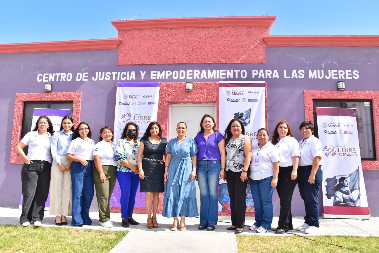 Inaugura 4-C el Centro Libre para las Mujeres