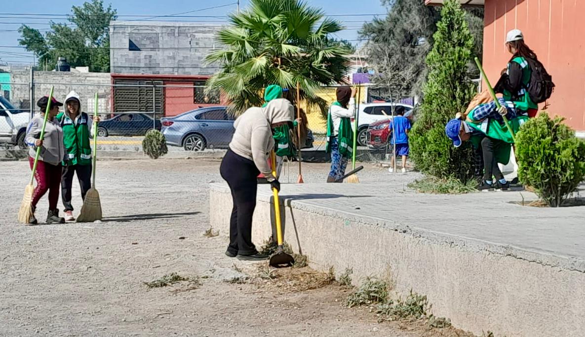 Mejoran planteles con “Enchúlame la Escuela”