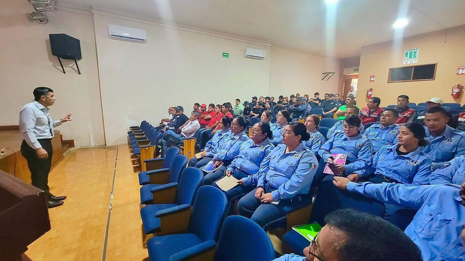Capacitan a cuerpos de seguridad de Múzquiz