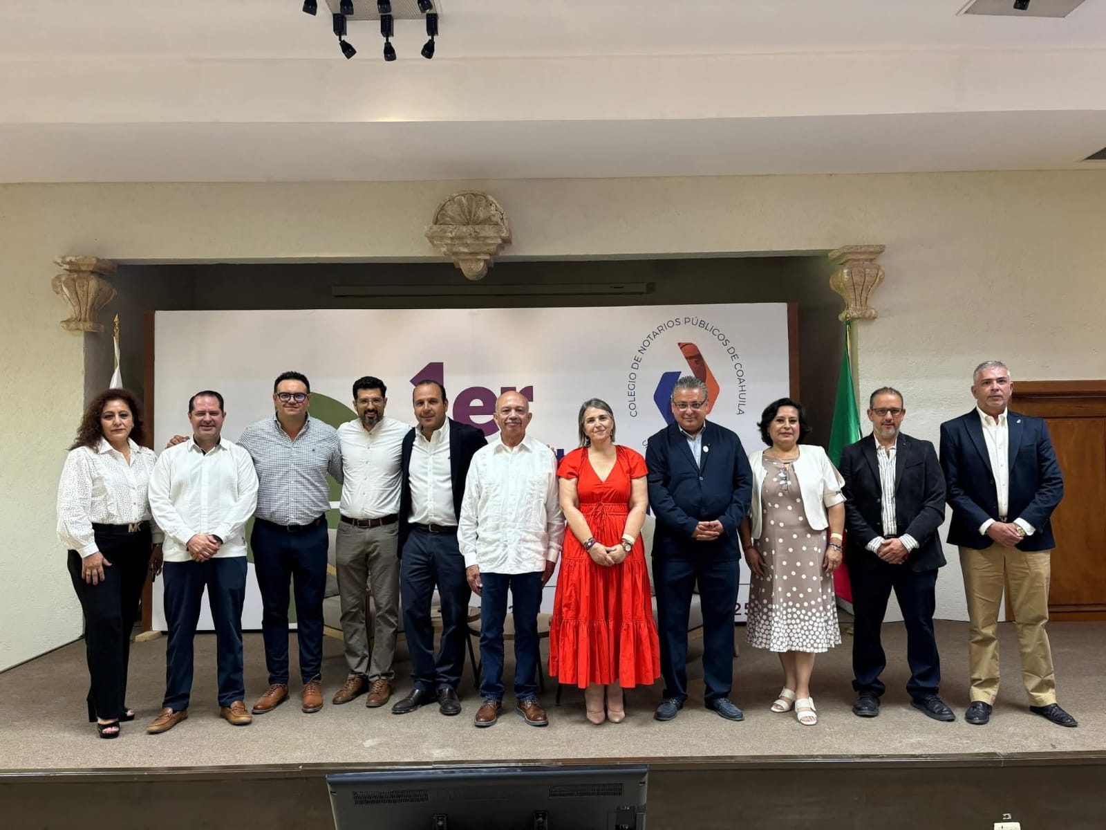 Notarios de todo Coahuila se reúnen en el Pueblo Mágico