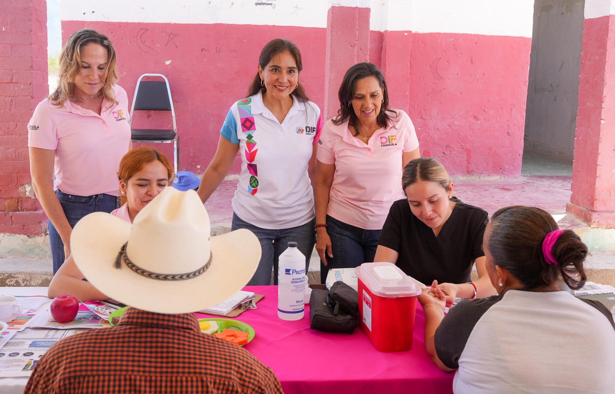 Velan Tomás y Estado por la salud en zonas rurales