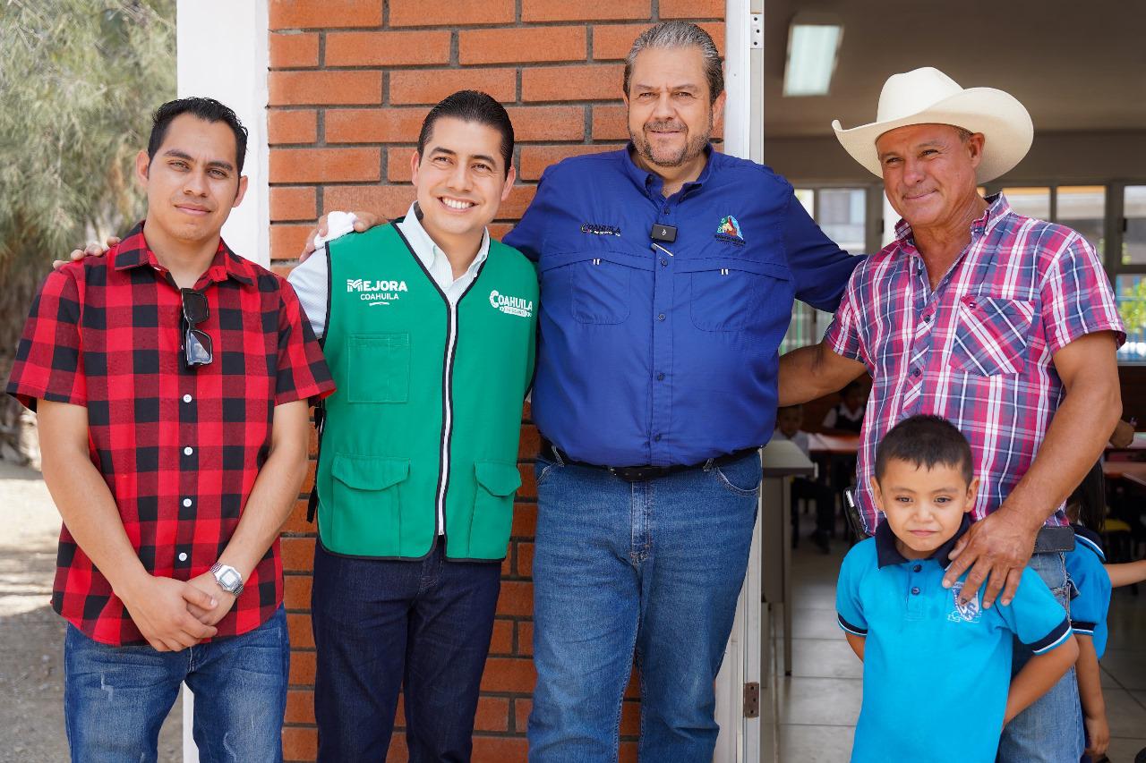 Agradecen al Alcalde apoyos en educación