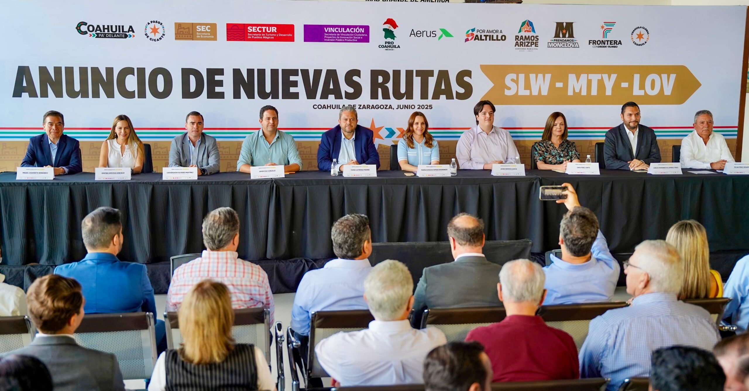 Desarrollo industrial de Ramos impulsa nueva ruta aérea