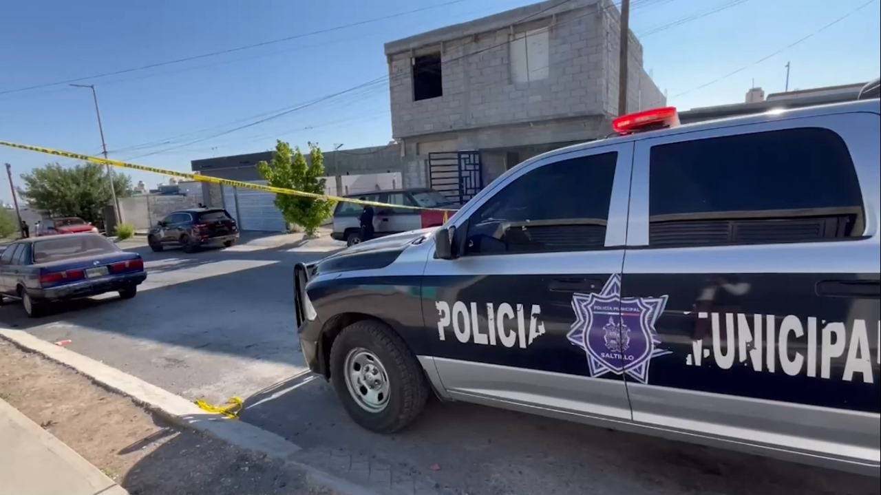 Hallan sin vida a joven en su cuarto