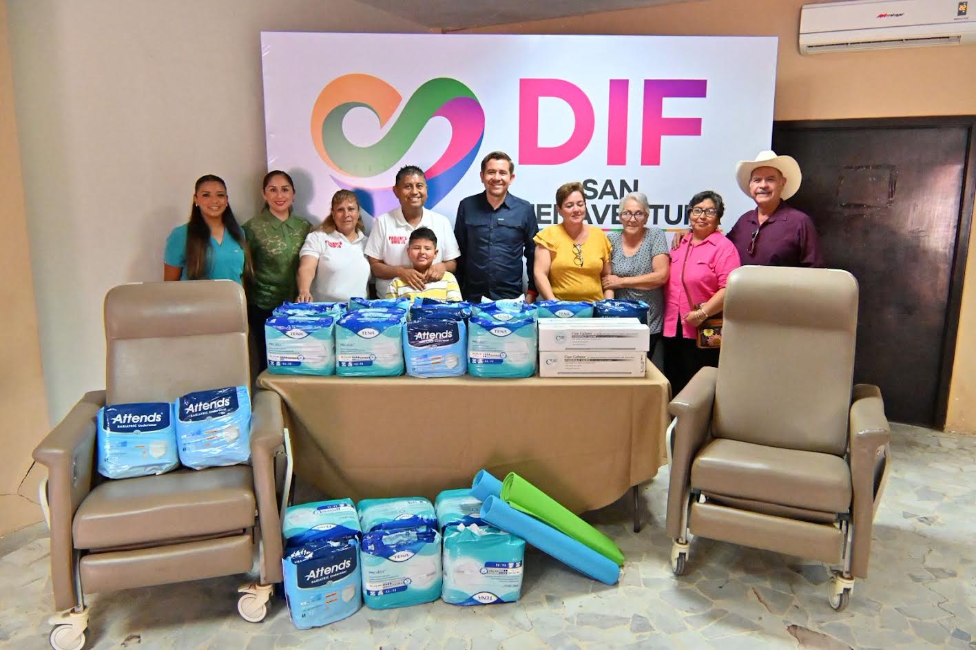 Recibe DIF San Buena aparatos ortopédicos